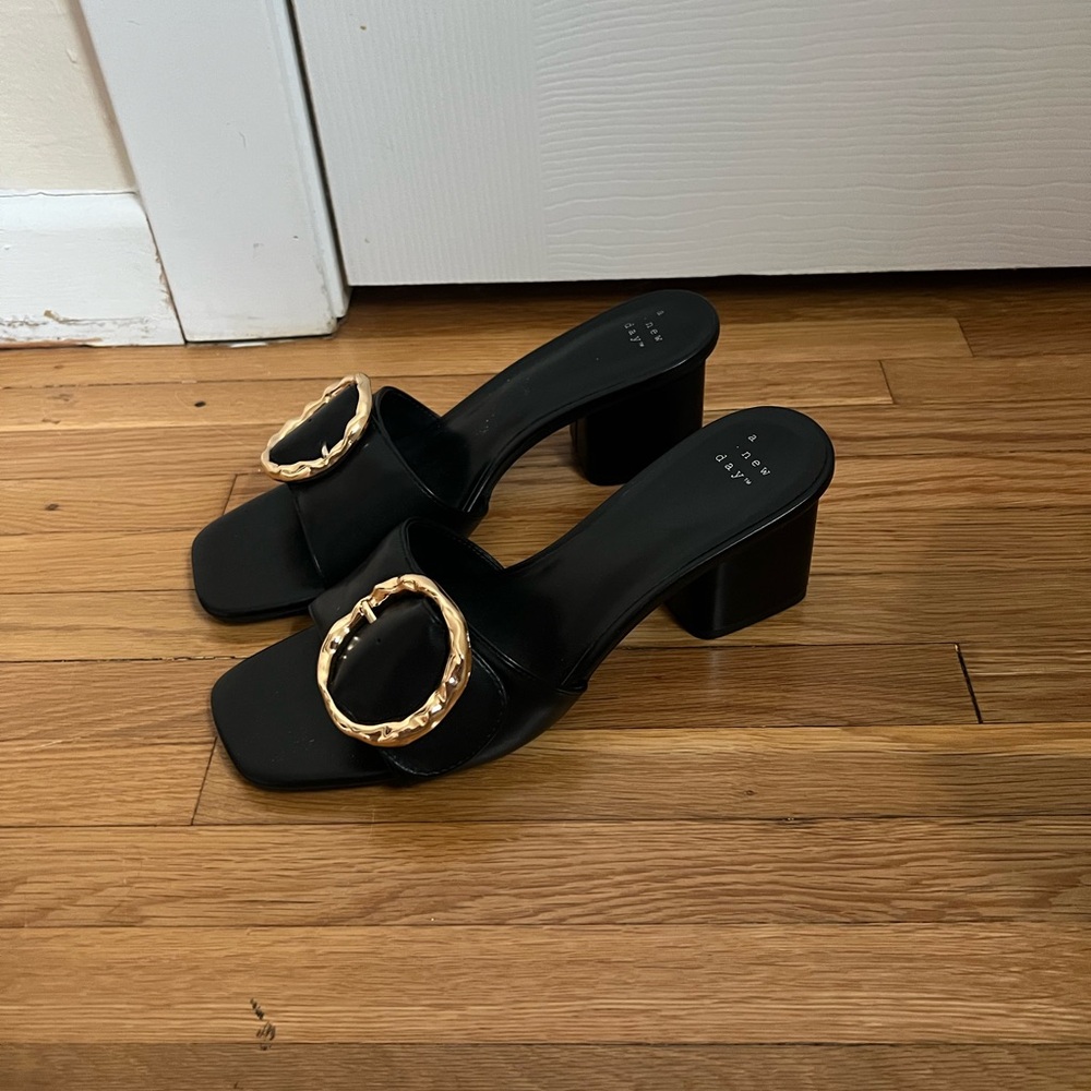 A New Day block heels